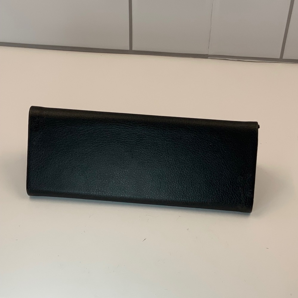 Via Spiga Black Triangular Folding Hard Shell Sunglasses‎ Eyeglasses Case - Picture 2 of 5